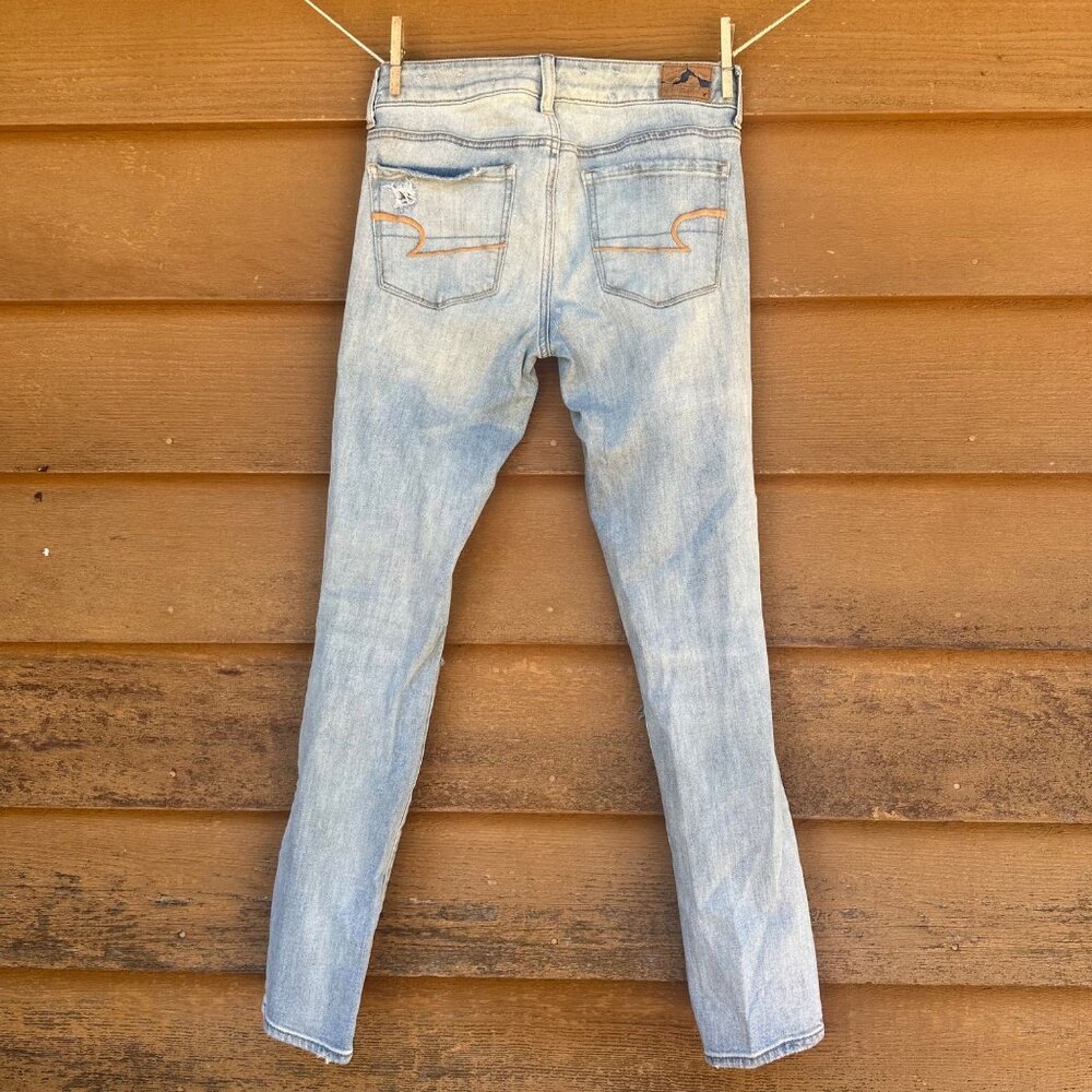 American Eagle Outfitters Stretch Skinny Distressed Light Blue Jeans Size 2 - Picture 8 of 13